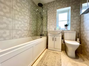 Family Bathroom- click for photo gallery